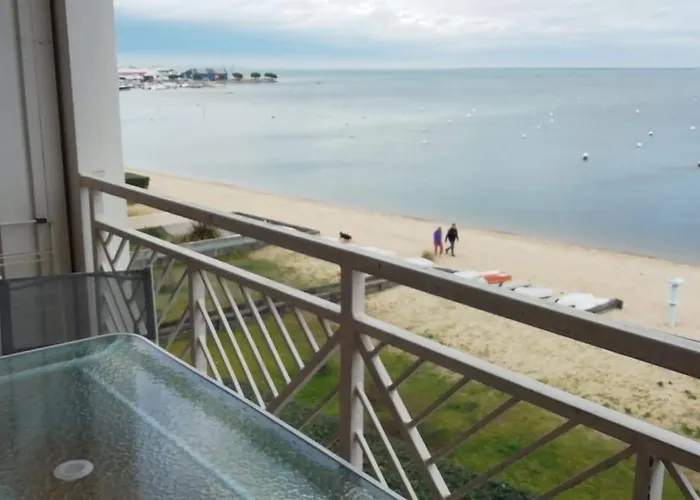 T2 1ere Ligne Loggia Vue 180 ° Parking *